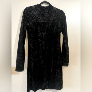 Urban Outfitters Black Long Sleeve Velvet Dress Size Large